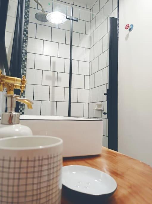 Erizana Apartment Байона Екстериор снимка