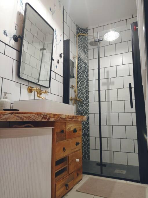 Erizana Apartment Байона Екстериор снимка