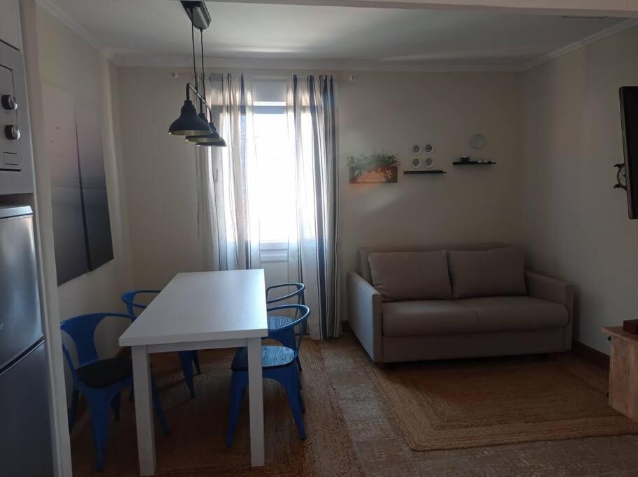 Erizana Apartment Байона Екстериор снимка